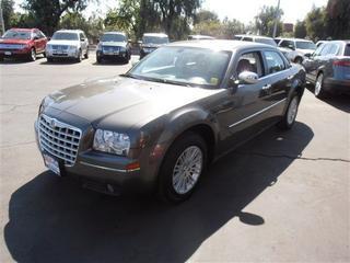 Chrysler 300 2010 photo 3