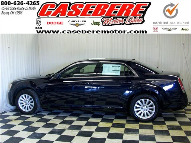 Chrysler 300 2011 photo 1