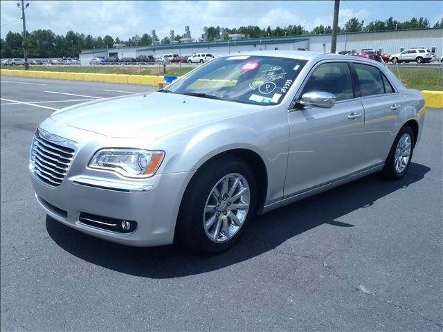 Chrysler 300 2012 photo 4