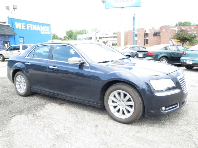 Chrysler 300 2012 photo 4