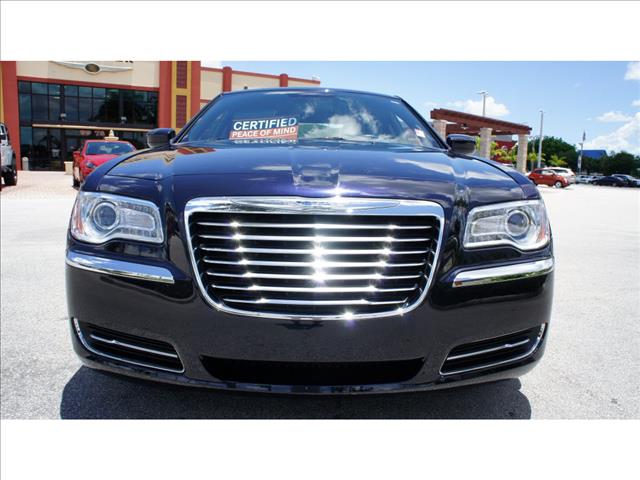 Chrysler 300 2012 photo 1
