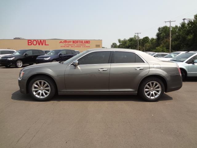 Chrysler 300 2012 photo 4