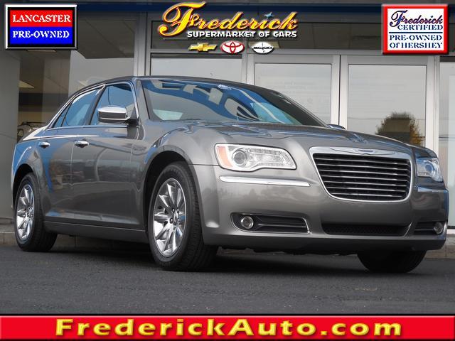 Chrysler 300 2012 photo 4