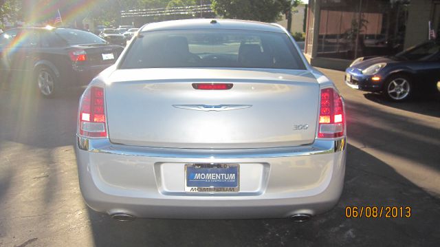 Chrysler 300 2012 photo 5