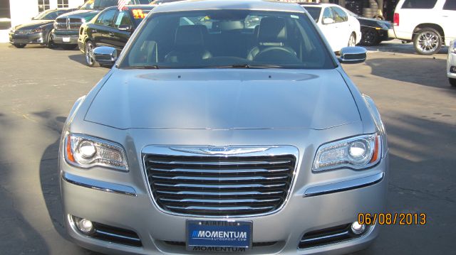 Chrysler 300 2012 photo 7