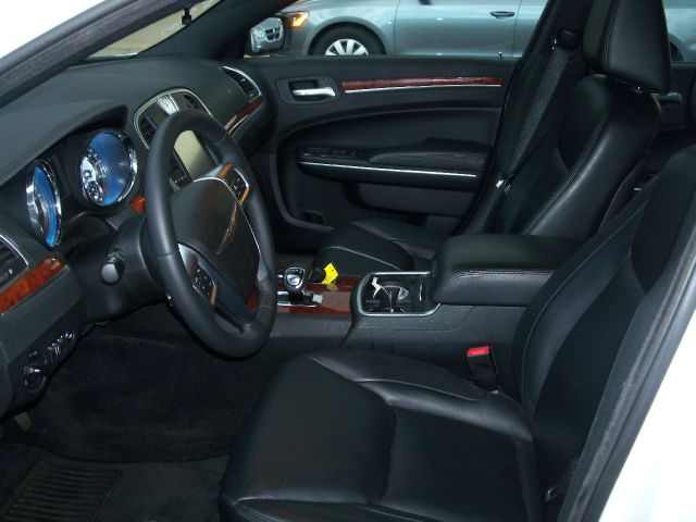 Chrysler 300 2013 photo 4