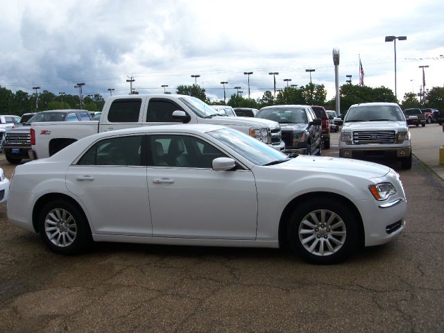 Chrysler 300 2013 photo 8