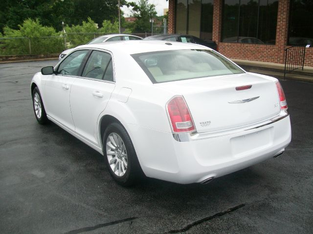 Chrysler 300 2013 photo 1