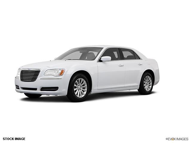 Chrysler 300 2013 photo 2
