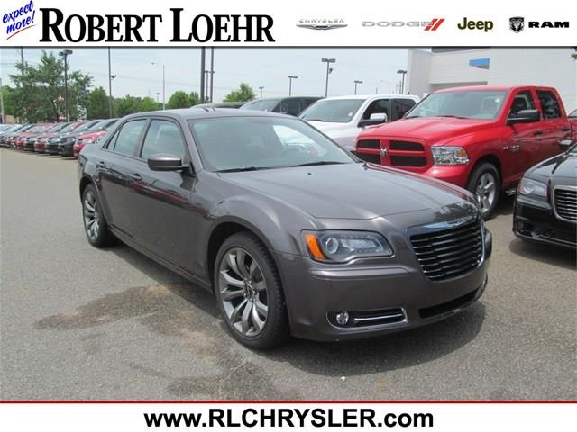 Chrysler 300 2014 photo 2