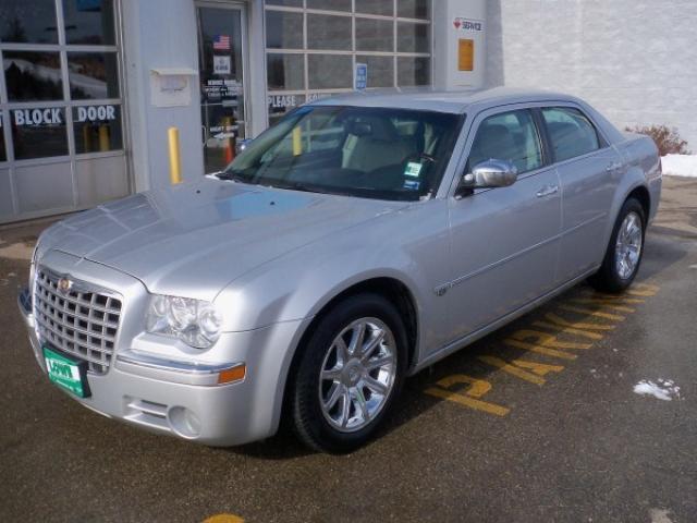 Chrysler 300C 2005 photo 1