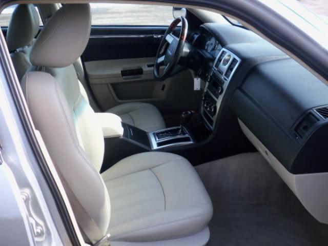Chrysler 300C 2005 photo 3