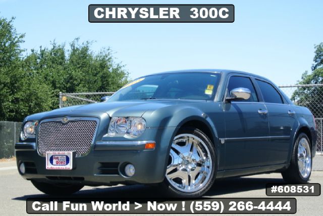 Chrysler 300C 2005 photo 4