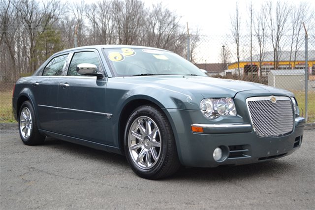 Chrysler 300C Base Unspecified