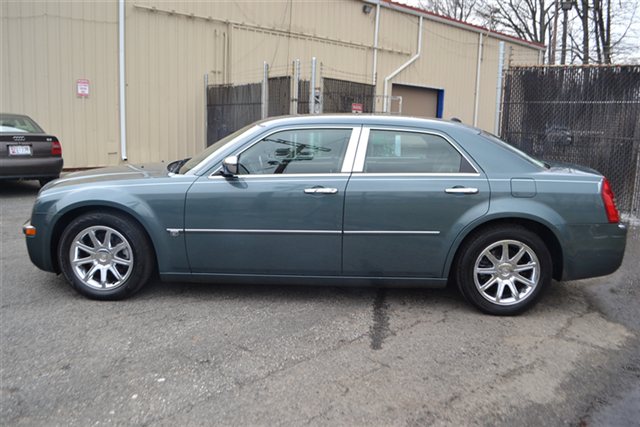 Chrysler 300C 2005 photo 4