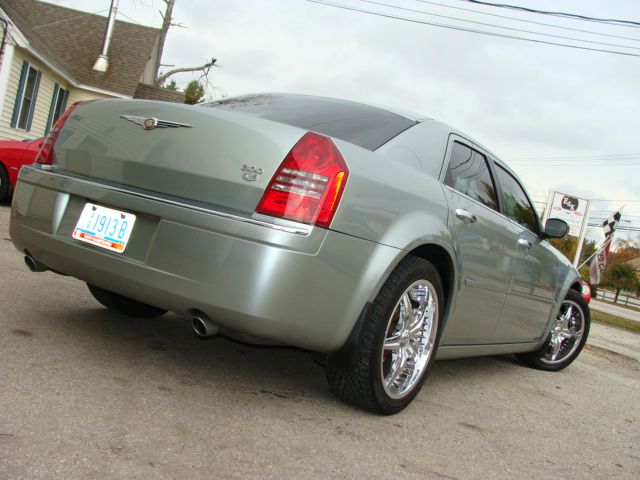 Chrysler 300C 2005 photo 3