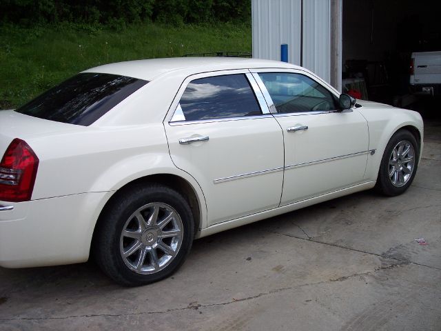Chrysler 300C 2005 photo 7