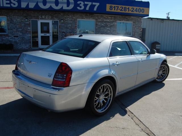 Chrysler 300C 2005 photo 1