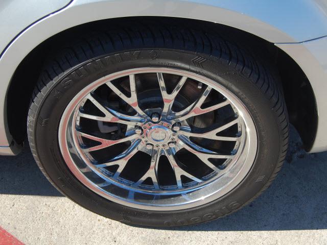 Chrysler 300C 2005 photo 2