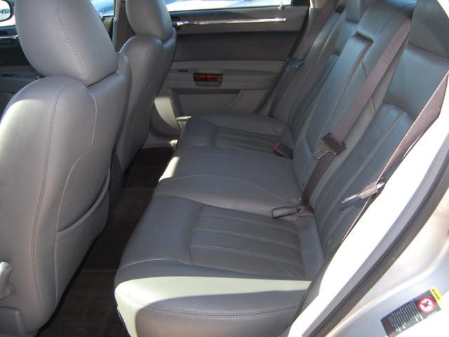 Chrysler 300C 2005 photo 3