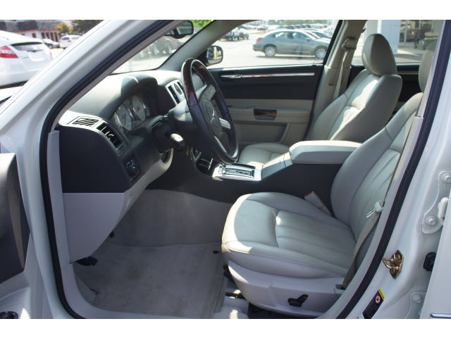 Chrysler 300C 2005 photo 3