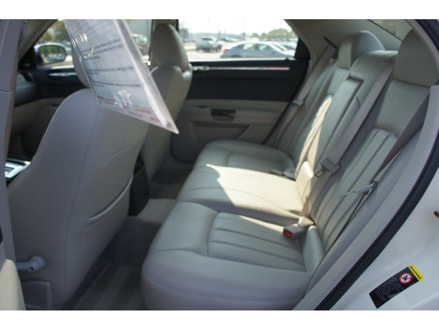 Chrysler 300C 2005 photo 4