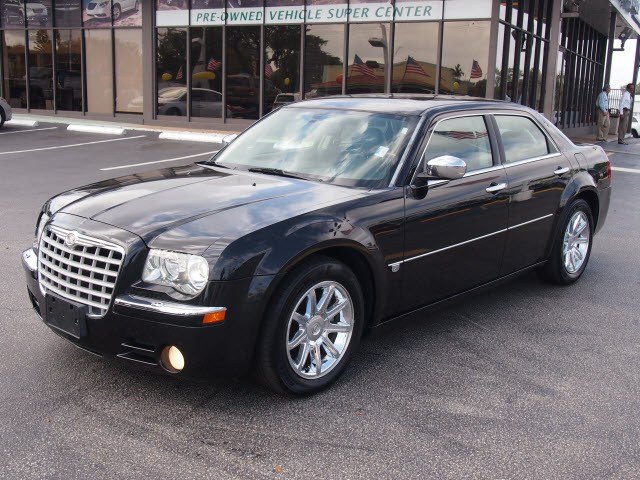 Chrysler 300C 2005 photo 2