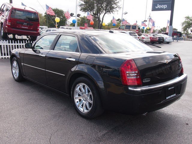 Chrysler 300C 2005 photo 4
