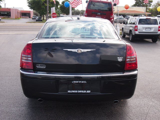 Chrysler 300C 2005 photo 5
