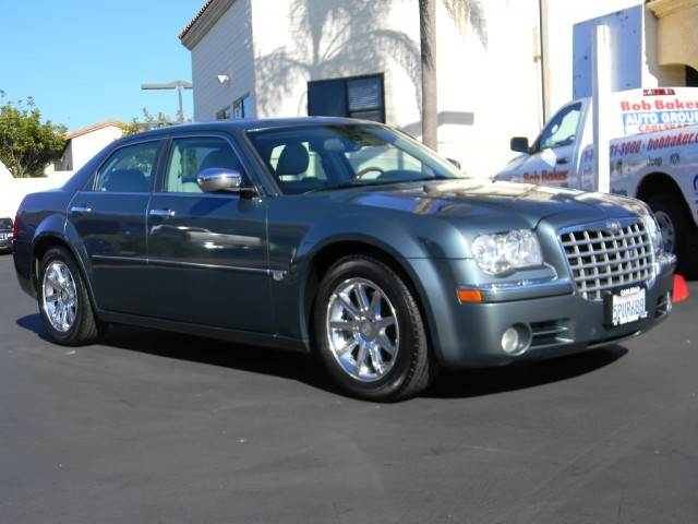 Chrysler 300C Base Unspecified
