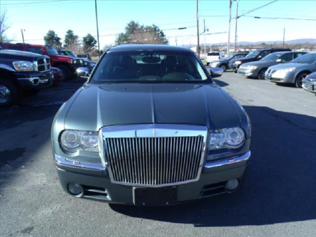Chrysler 300C 2005 photo 2
