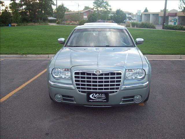 Chrysler 300C 2005 photo 2