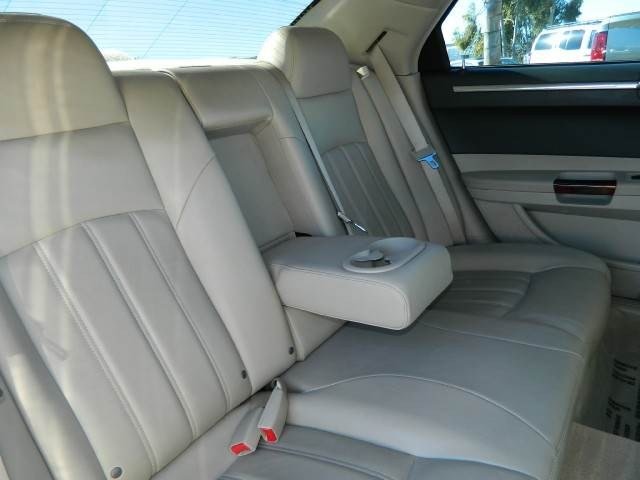 Chrysler 300C 2005 photo 4