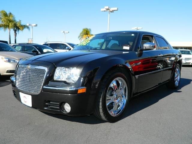 Chrysler 300C Base Unspecified