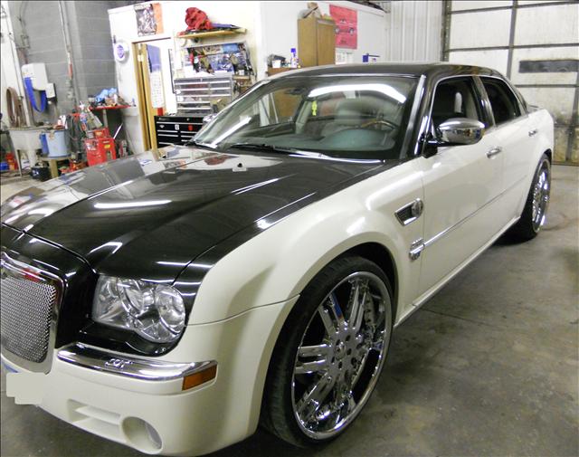 Chrysler 300C 2005 photo 2