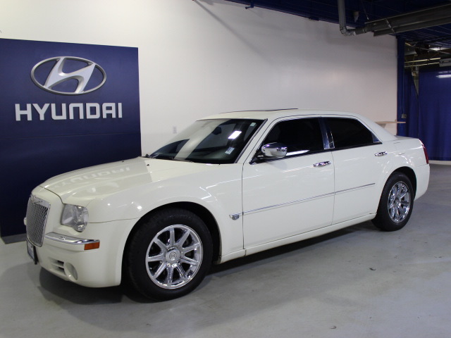 Chrysler 300C Base Unspecified