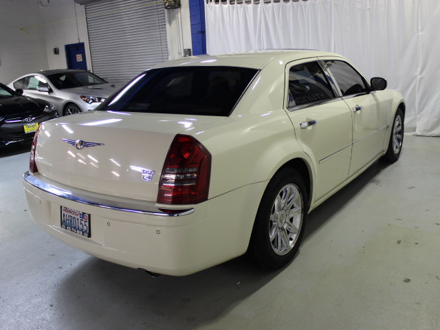 Chrysler 300C 2005 photo 4