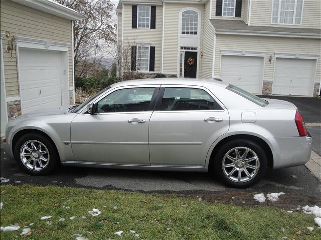 Chrysler 300C Unknown Sedan