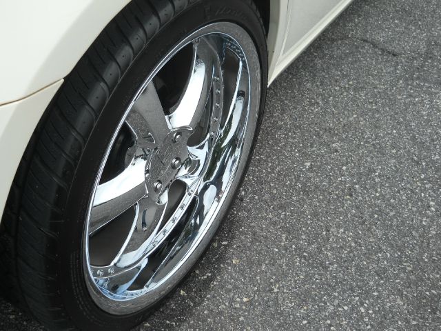 Chrysler 300C 2005 photo 25