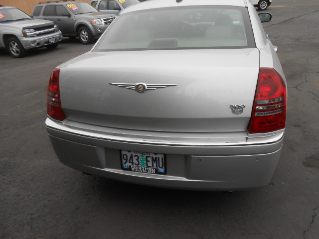 Chrysler 300C 2005 photo 1
