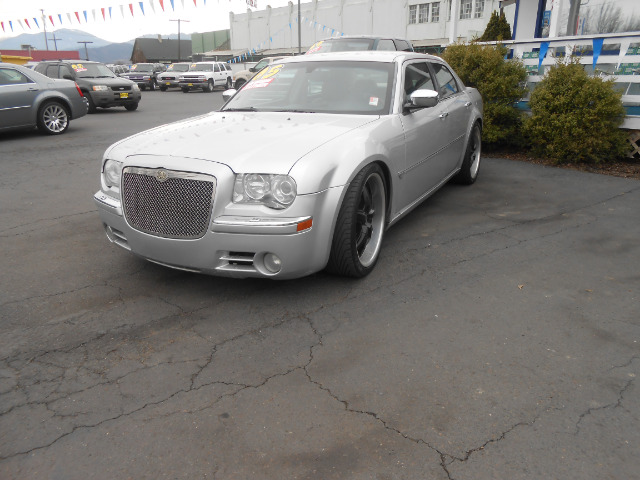 Chrysler 300C 2005 photo 4