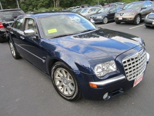 Chrysler 300C 2005 photo 2
