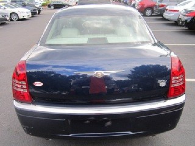Chrysler 300C 2005 photo 5