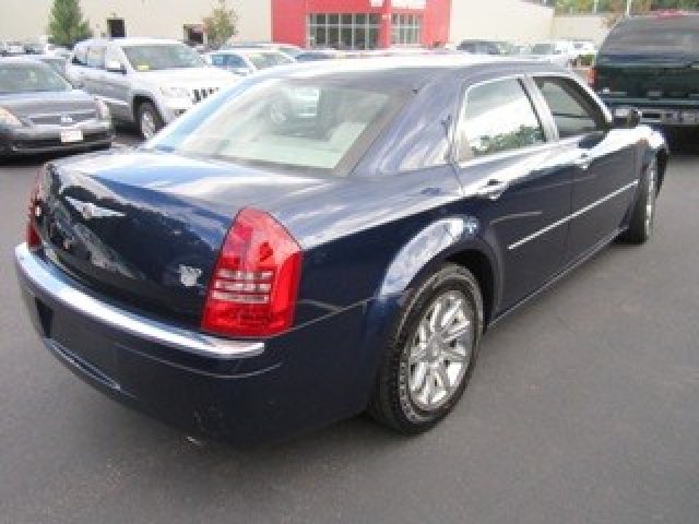Chrysler 300C 2005 photo 4