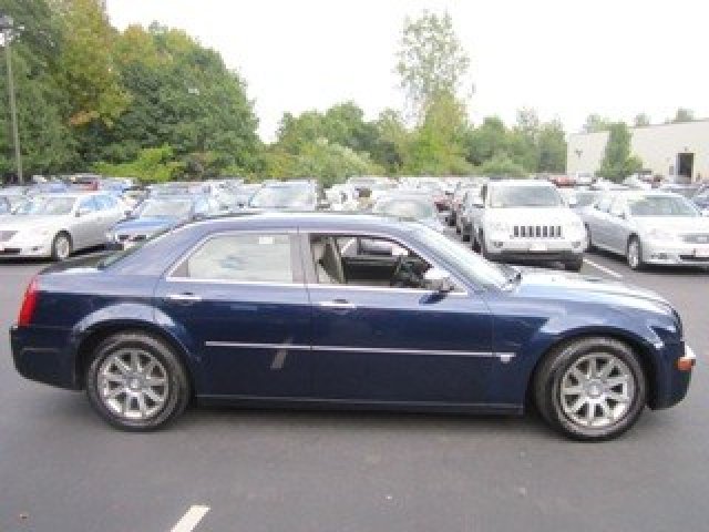 Chrysler 300C 2005 photo 3