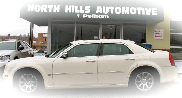 Chrysler 300C 4x4 XLT Sedan