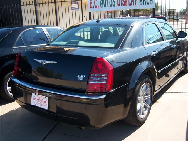 Chrysler 300C 2005 photo 1
