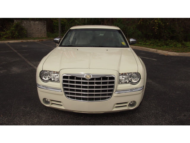 Chrysler 300C 2005 photo 1