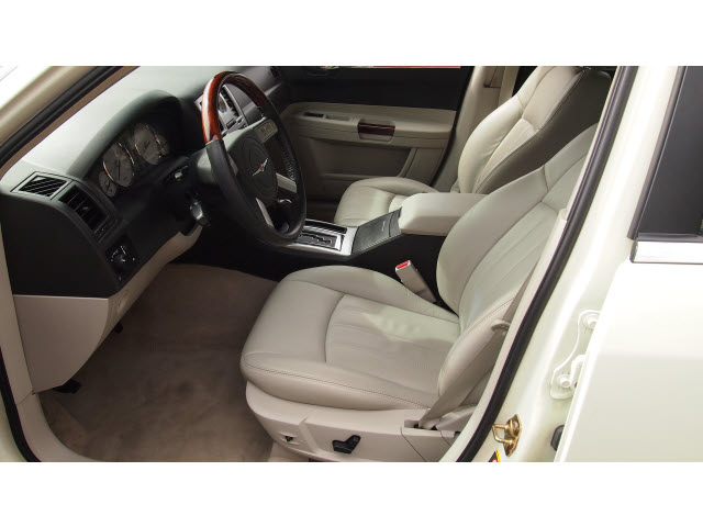 Chrysler 300C 2005 photo 5