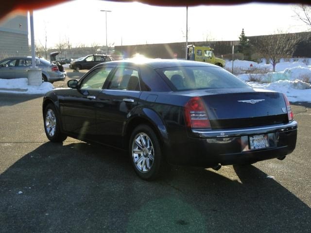 Chrysler 300C 2005 photo 2